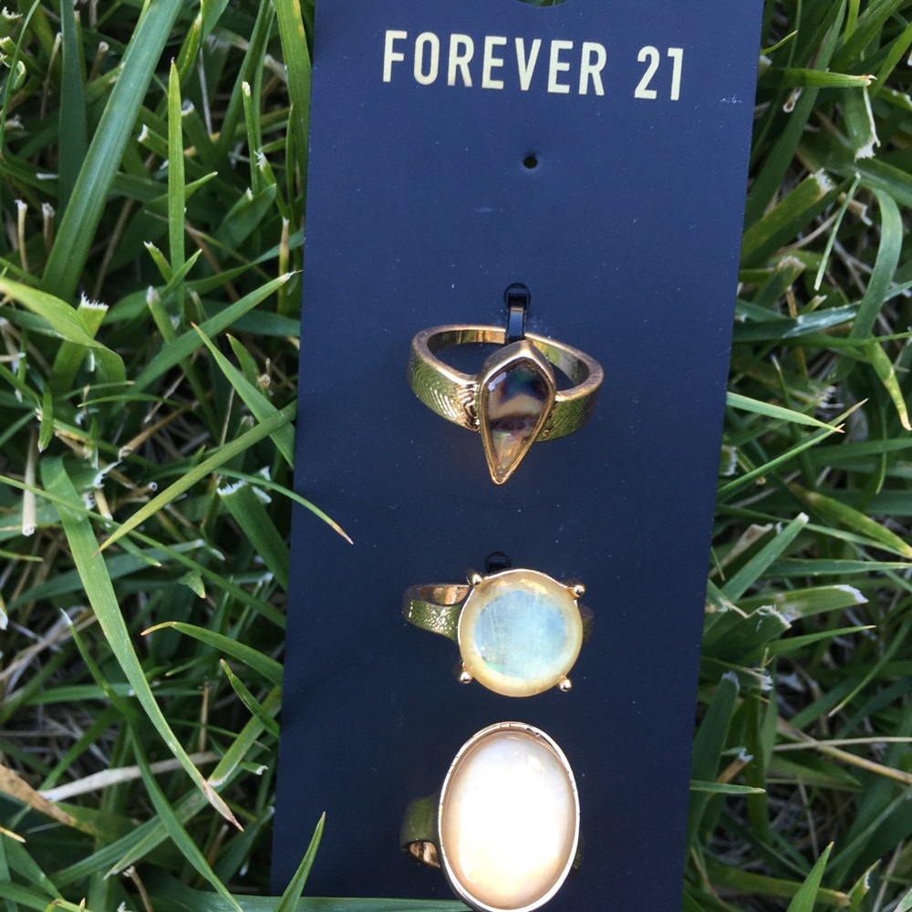 NWT Forever21 sexy cute rings pack spring summer - Picture 3 of 4